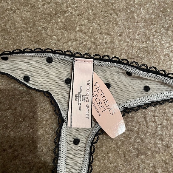 Victoria secret polka dot mesh thong medium - Picture 2 of 3